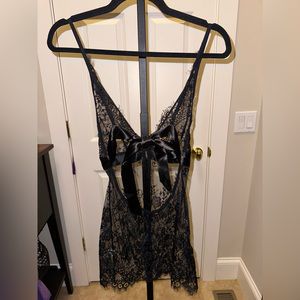 Women’s  - Floral Black Lace Nightwear